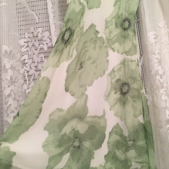 Dreamy Cream and Green Flower Print Dress - Picture 3 of 7